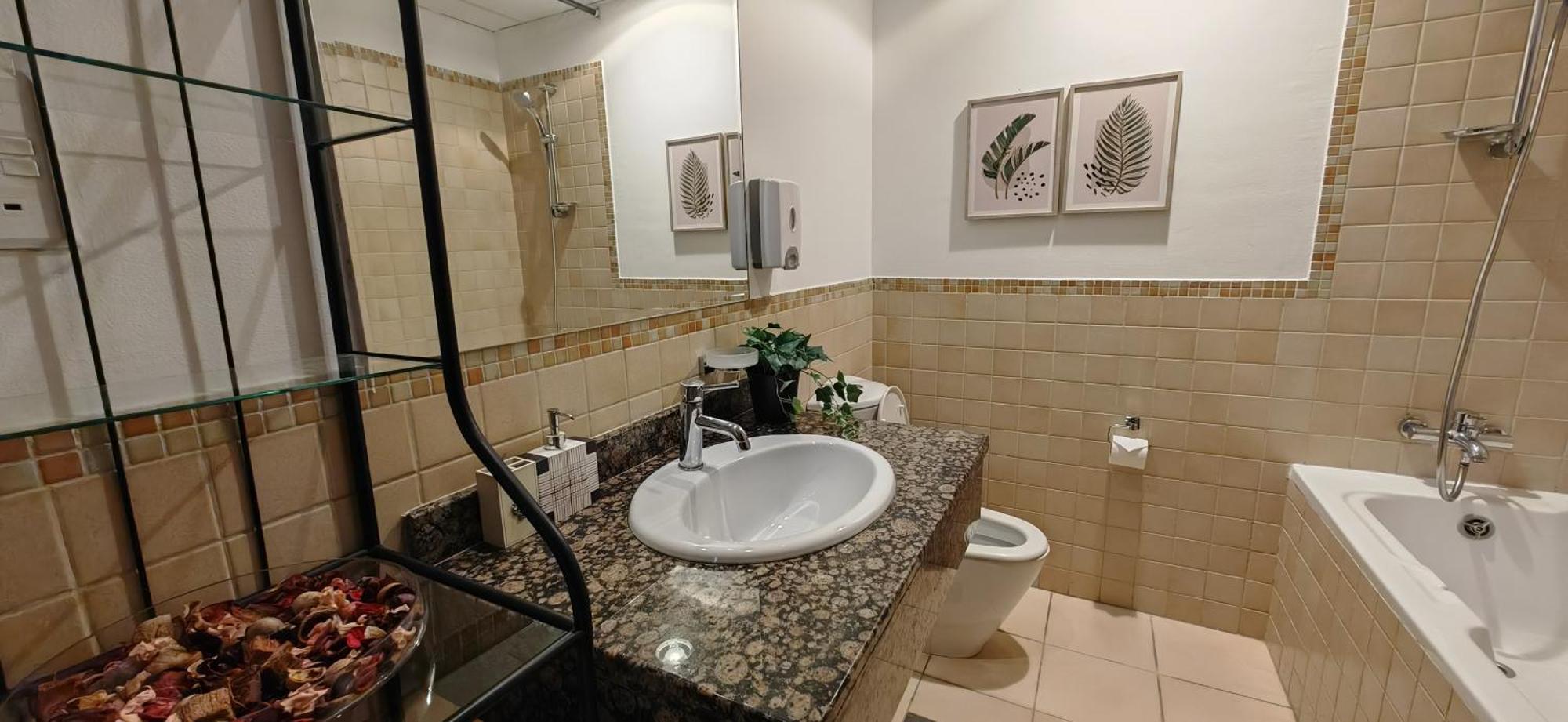 Apartment La Buena Vida Homes, Luxe, 3br With, Full Kitchen, Marina View, By Jbr Beach, Tram & Marina *