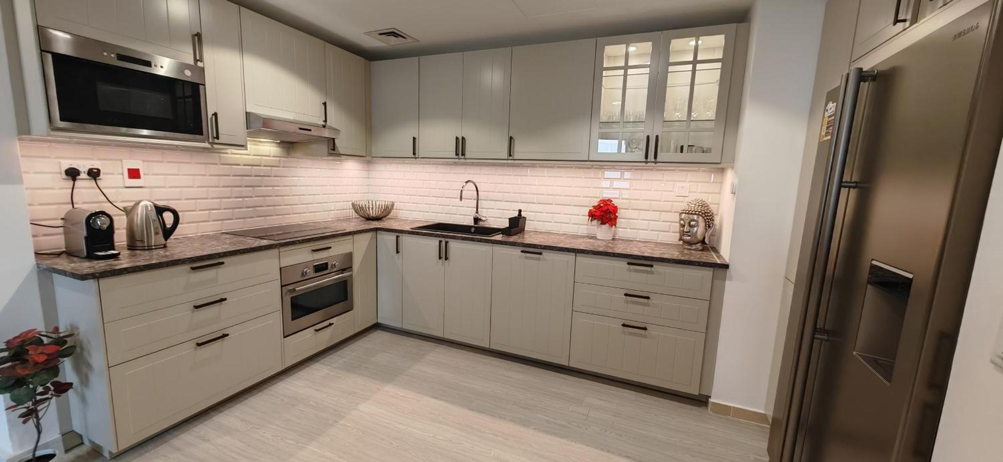 Marina View Luxury Condo: Spacious 2bd Steps From Jbr Apartment *